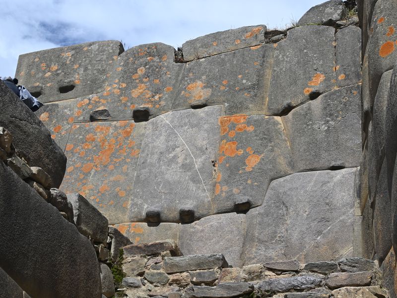 Das große Mysterium, wie konnten die Inkas die Steine so präzise bearbeiten und platzieren.