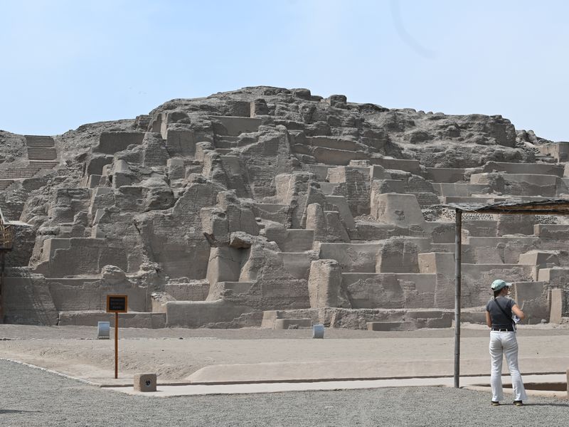 Eine alte Ruine mitten in der Stadt. Vor der Restauration vor ein paar Jahren wurde auf diesem Erdhaufen Fußball gespielt.