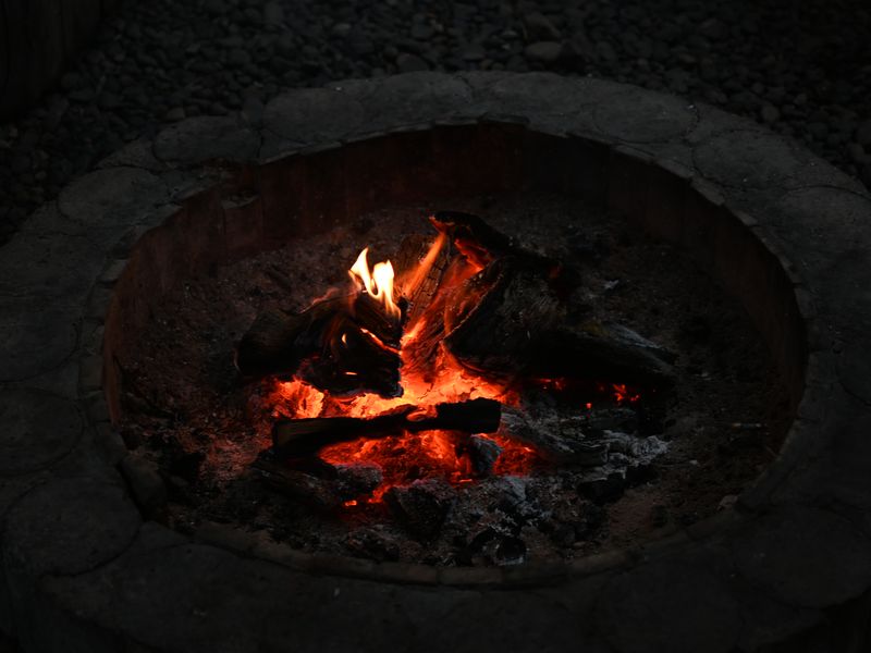 Das Feuer, welches jeden Abend entzündet wurde und wir uns nicht nur äußerlich wärmen konnten.