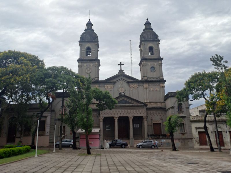 Die Kathedrale von Salto ist hier zu sehen.